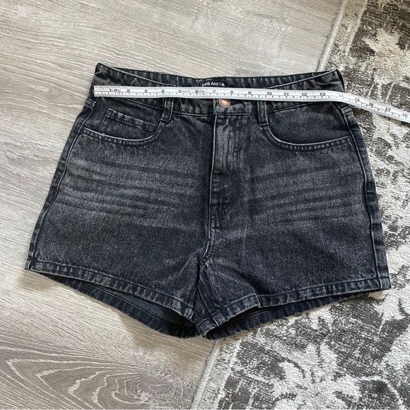 Frank & Oak Jean Shorts, sz. 27 - Picture 3 of 4